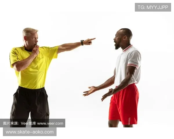 足球球星独特笔画手势解析与背后寓意探讨